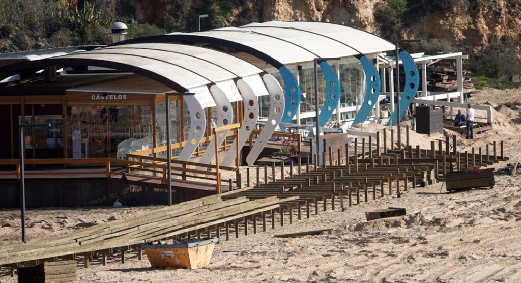 praia da rocha boardwalk