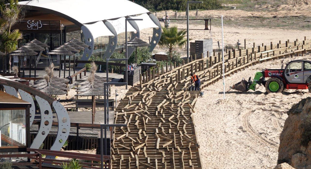 praia da rocha boardwalk