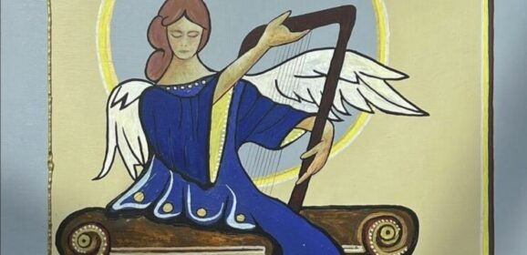 Local artist Anke Punt Bach unveils new ‘Angels’ exhibition in Lagoa