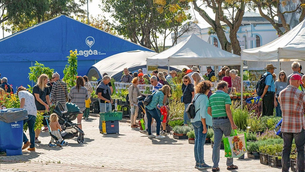 Município de Lagoa kindly provided the Fatacil Showground